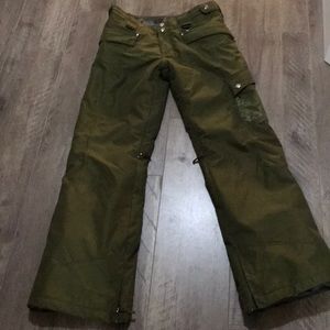Oakley green ski/snowboard pants, size XS